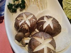 -行家海鲜火锅酒家(静安寺店)