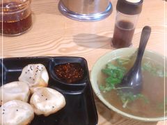 -香山胡记吴江路生煎(灵山路店)