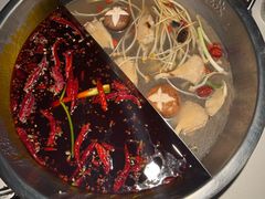 红白鸳鸯太极锅-小龙坎火锅(IFS HOT店)