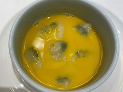 蟹粉小馄饨-新光酒家·河豚·海鲜·蟹料理(浦东店)