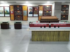 -毛泽东像章珍藏馆