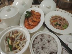 -童谣里医疗级月子中心(独栋湖景店)