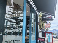 -Bully Hayes Restaurant & Bar