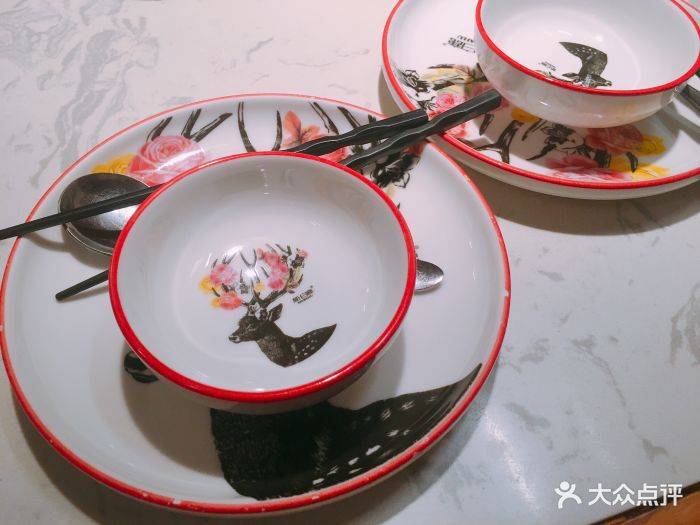 新白鹿餐厅(南京东路店)餐具摆设图片 - 第3102张