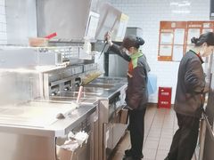 -汉堡王(梅村服务区南店)