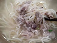 -亮亮面馆(经六路店)