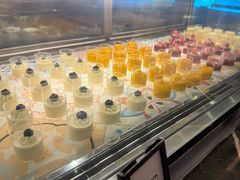 -广州万富希尔顿酒店·感趣自助餐厅·金秋蟹宴生蚝海鲜刺身