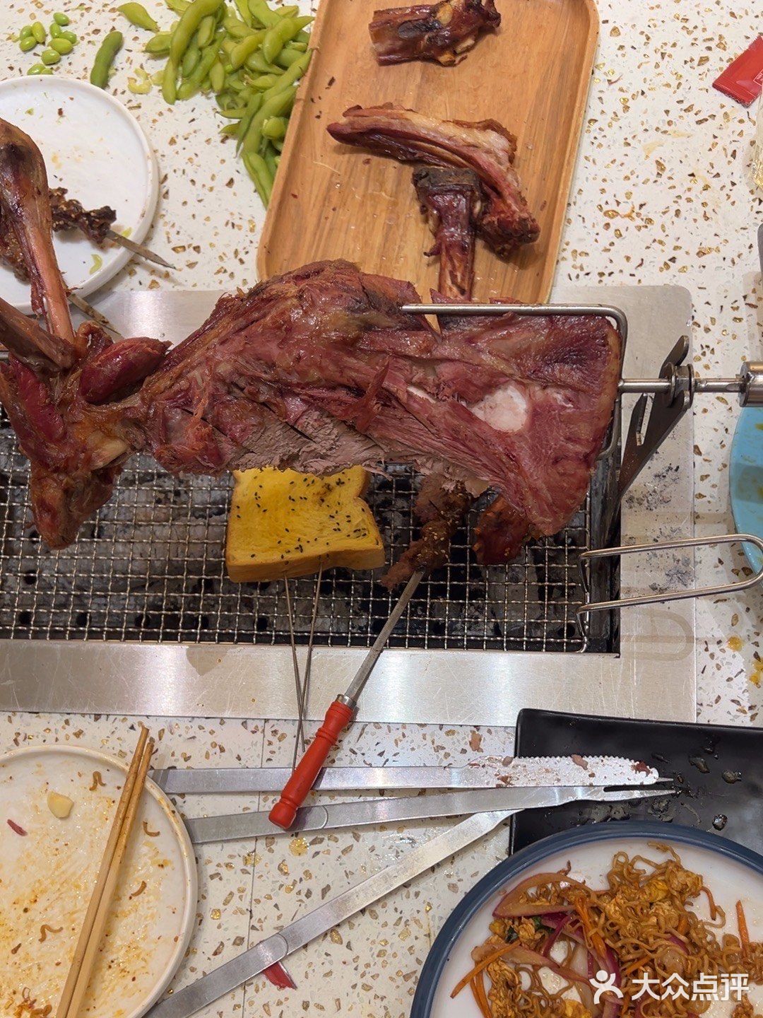 忍不住的烤羊腿诱惑