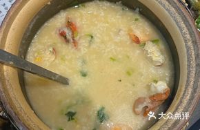 Classic Seafood Clay Pot Rice