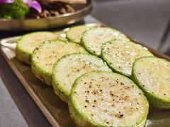 -围炉肉舍•炭烤活鳗•丹东海鲜烤肉(步行街店)