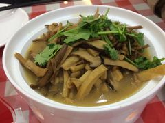 -鲁班小馆(政四街店)