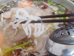 -冒牌富源酸菜猪脚火锅(沐春园店)