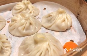 鲜虾鲜肉小笼包