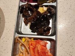 -蚂蚁洞·烤肉大营地(上海静安大悦城店)