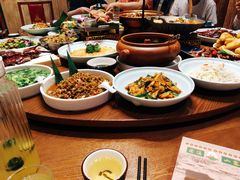 -老滇山寨•云南特色菜•地方菜•民族风情歌舞表演(金碧店)