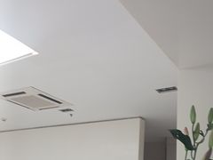 -卡罗酒店(东门晒布地铁站店)