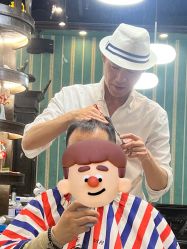 -海文先生国潮烫染男士理发馆