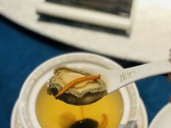 羊肚菌炖鲜鲍-麟1929(外滩店)