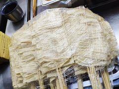 烤豆皮-老绍兴三味臭豆腐(奥林匹克购物广场店)