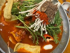 喇喇排骨火锅-喇喇排骨火锅·传统韩式脊骨汤(望京西园总店)