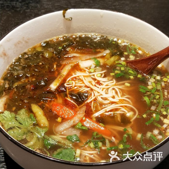 井梅酥面酸辣牛骨面图片-北京小吃快餐-大众点评网