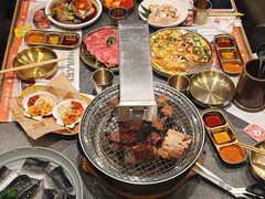 -草家酱蟹炭火烤肉店(珲春南路一店)
