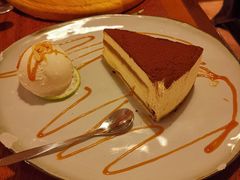 -玛格萝妮比萨屋(四平店)