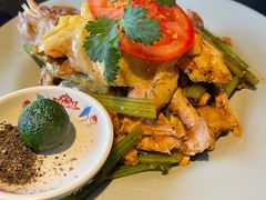 -大头虾越式风味餐厅(光明广场店)