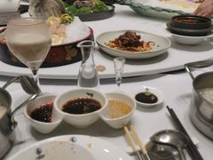 -红鼎豆捞·非遗鲍皇汤火锅(宝丰路店)