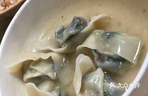 Handmade Shepherd's Purse Pork Dumplings