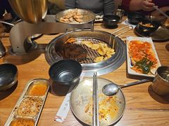-韩烧牛中牛·甄选黑牛烤肉(黑金店)