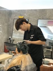 -TONI&GUY