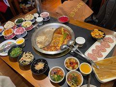 -沸炉重庆老火锅(军事博物馆店)