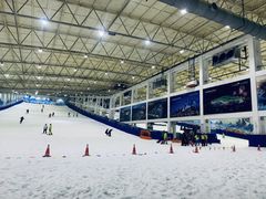 -乔波室内滑雪场