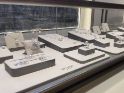 -RUANS阮仕珍珠(北京蓝色港湾店)