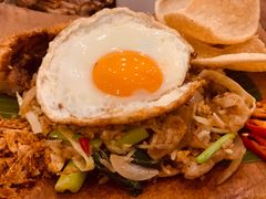 印尼式炒飯-Naughty Nuri’s Phuket