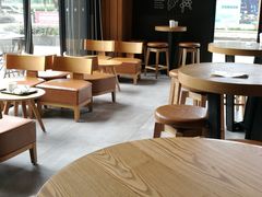 大堂-星巴克(苏州昆山花桥游站店)
