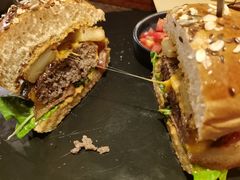 -HIGH FIVE哈福手工汉堡(桂林路店)