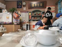 大堂-华春餐馆(鱼山路店)