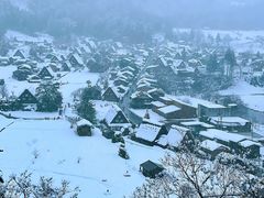 -白川乡与五箇山的合掌构造村落