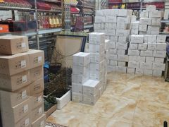 -红码头国际葡萄酒城(朝来绿色家园广华居店)