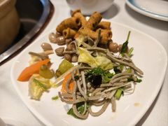 -天宜隆蘑菇宴火锅(石景山旗舰店)
