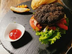 -HIGH FIVE哈福手工汉堡(桂林路店)