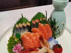 -鼎泰亨·海鲜牛肉餐厅(滨江店)