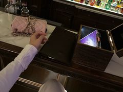 -LONG BAR 廊吧(外滩华尔道夫酒店)