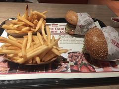 -The Habit Burger Grill 哈比特汉堡(复兴soho店)