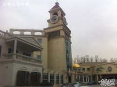 -月亮河温泉度假酒店