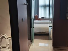 -上海虹桥中心爱琴海亚朵S酒店