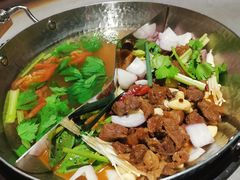-伴山牛贵州黄牛肉火锅·苗疆非遗艺术餐厅(上海首店)