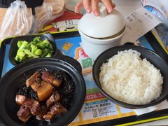 -老娘舅餐厅(黄龙体育中心店)